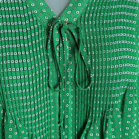 MICHAEL Michael Kors Green Long Sleeve Tie Front Blouse/size PS - Picture 5 of 10